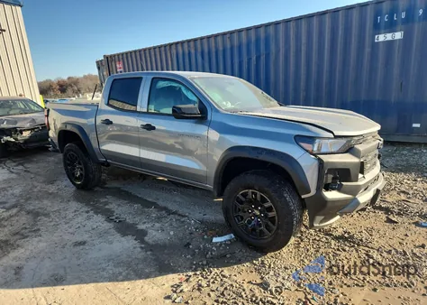 2024 Chevrolet Colorado Trail Boss z USA, uszkodzony, nr VIN 1GCPTEEK3R1270652